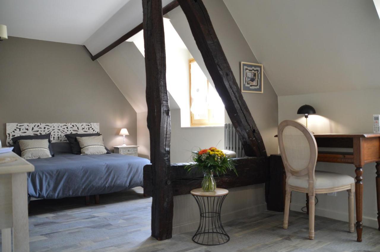 LA MAISON DE TRIBOULET Chambres et table d'hôtes Pocé-sur-Cisse Extérieur photo