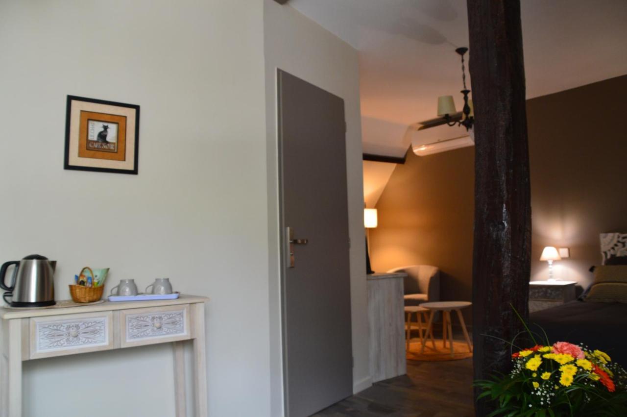 LA MAISON DE TRIBOULET Chambres et table d'hôtes Pocé-sur-Cisse Extérieur photo