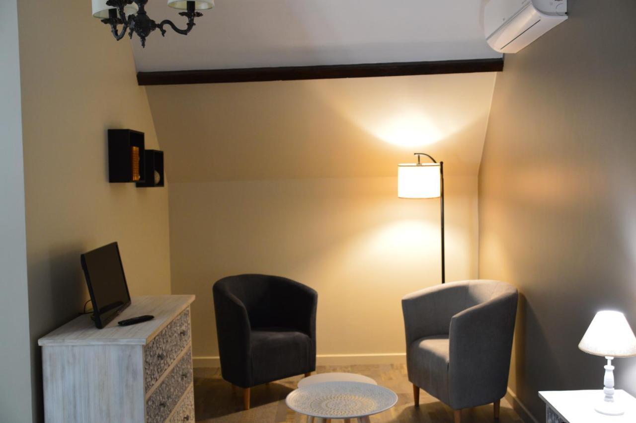 LA MAISON DE TRIBOULET Chambres et table d'hôtes Pocé-sur-Cisse Extérieur photo