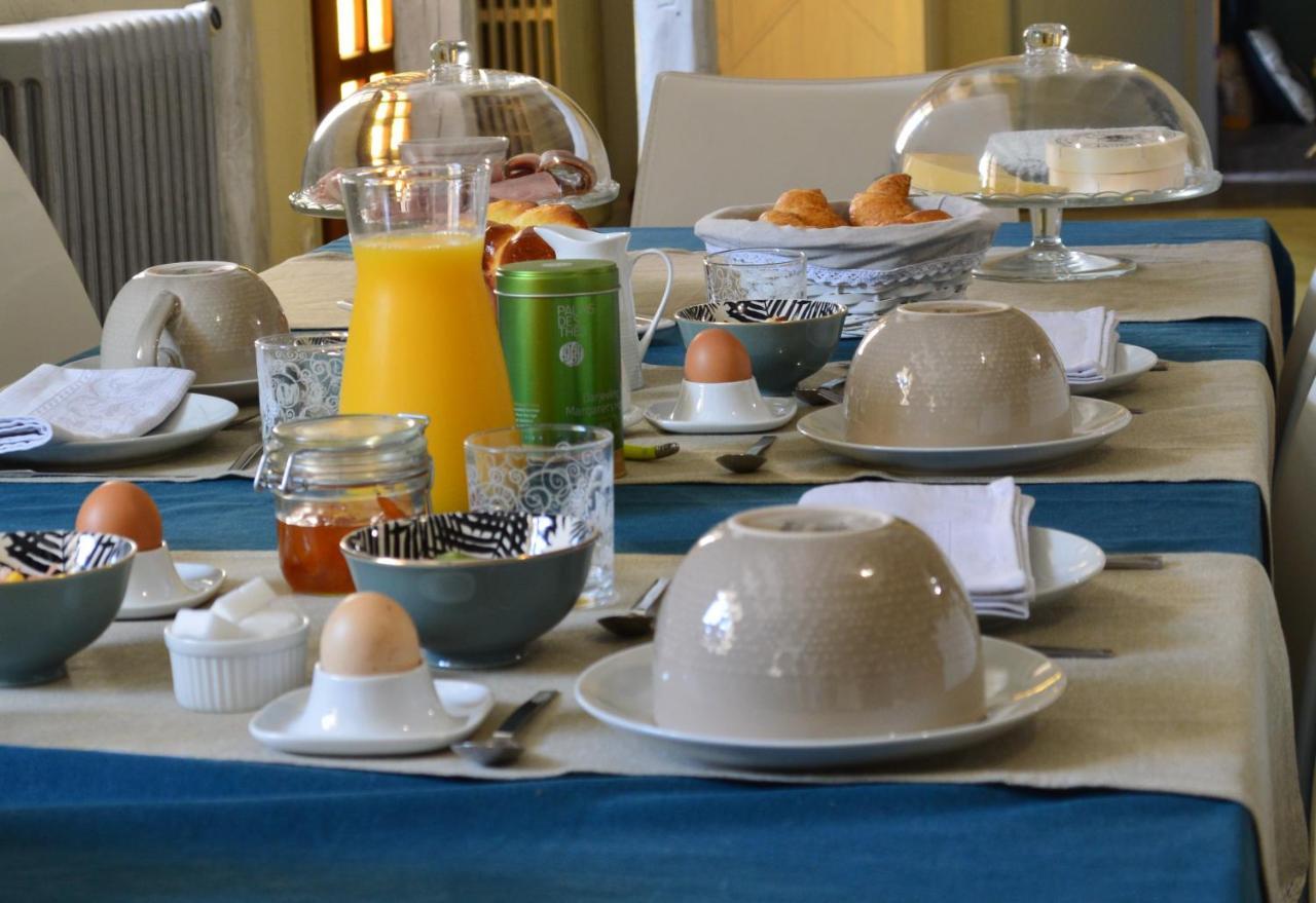 LA MAISON DE TRIBOULET Chambres et table d'hôtes Pocé-sur-Cisse Extérieur photo
