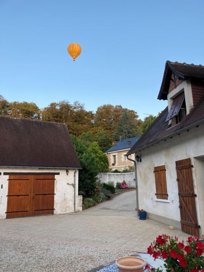 LA MAISON DE TRIBOULET Chambres et table d'hôtes Pocé-sur-Cisse Extérieur photo