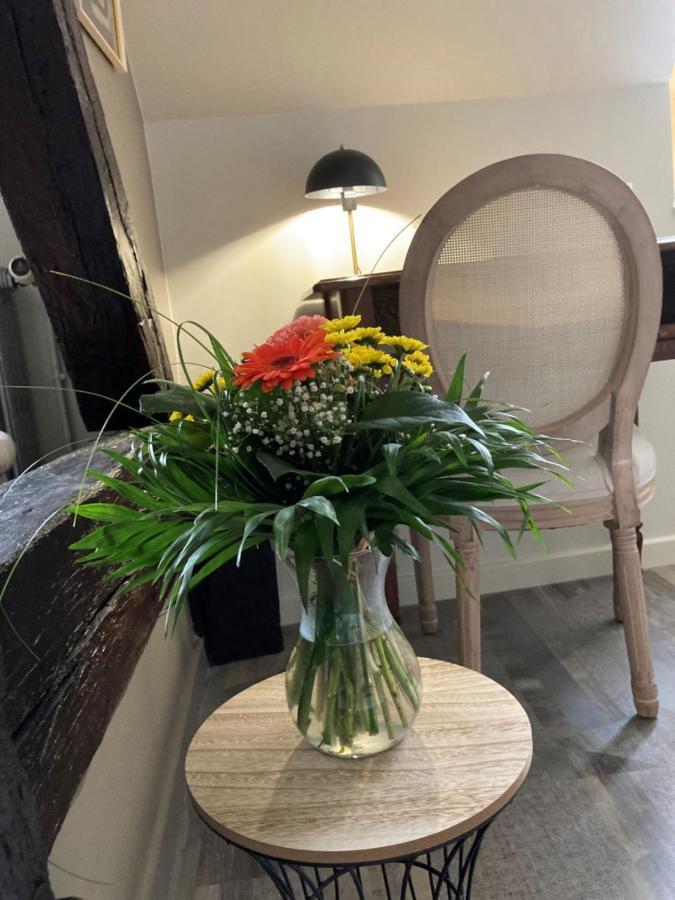 LA MAISON DE TRIBOULET Chambres et table d'hôtes Pocé-sur-Cisse Extérieur photo